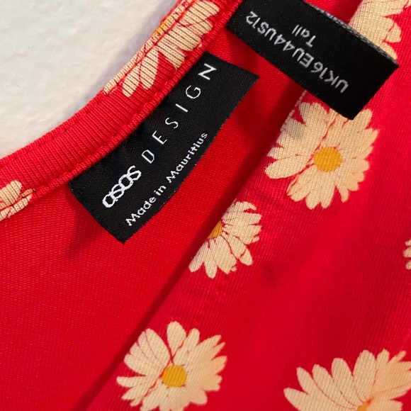 ASOS Design Tall Button Up Smock Dress In Red Daisy Floral Print - Picture 4 of 6